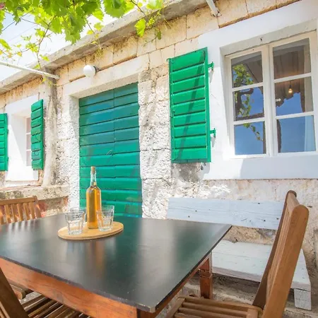 Holiday home Dalmatian Stone House
