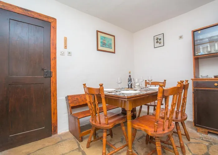 Dalmatian Stone House Vakantiehuis Rogoznica (Sibenik-Knin)