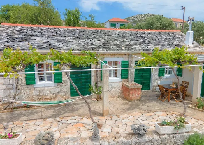 Dalmatian Stone House Rogoznica (Sibenik-Knin)