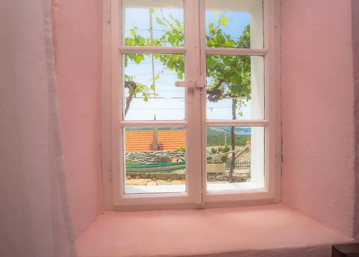 Dalmatian Stone House * Rogoznica (Sibenik-Knin)