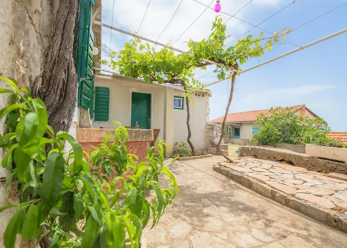 Dalmatian Stone House Rogoznica (Sibenik-Knin)